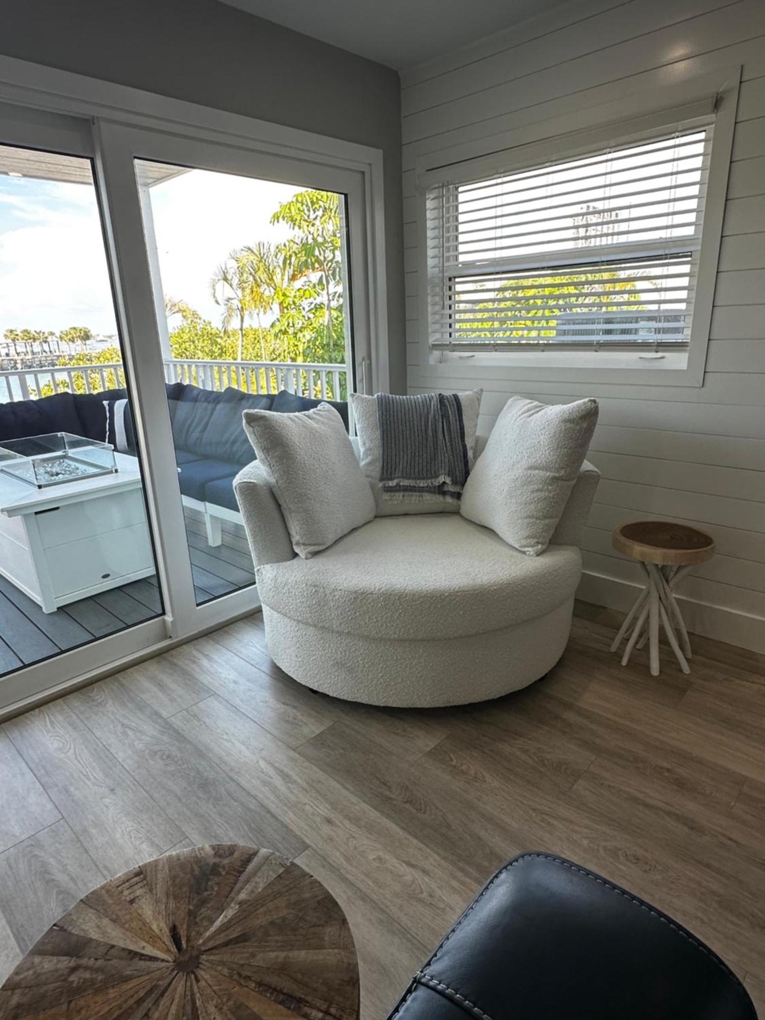 恩格尔伍德Chadwick Cove Marina公寓式酒店 外观 照片